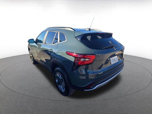 Used 2025 Chevrolet Trax LT image 14