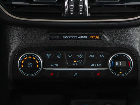 Used 2021 Ford Escape SE w/ Cold Weather Package image 20