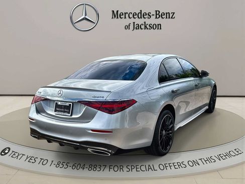 Used 2025 Mercedes-Benz S 580 4MATIC Sedan image 5