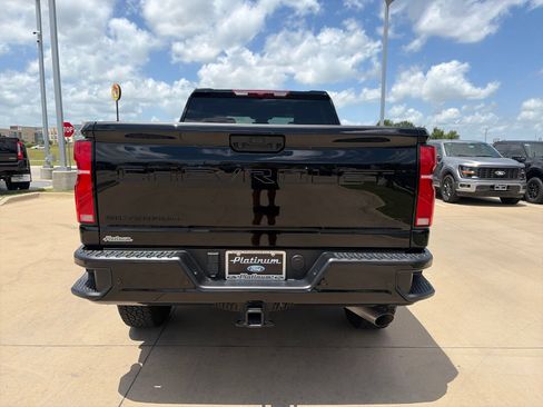 Used 2025 Chevrolet Silverado 2500 LT w/ Trail Boss Package AWD/4WD image 4