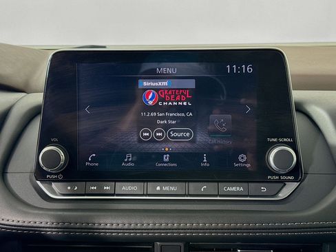 Used 2023 Nissan Rogue S AWD/4WD image 14