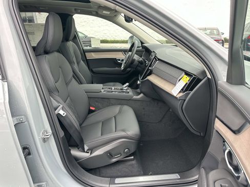 New 2026 Volvo XC90 B6 Plus image 21