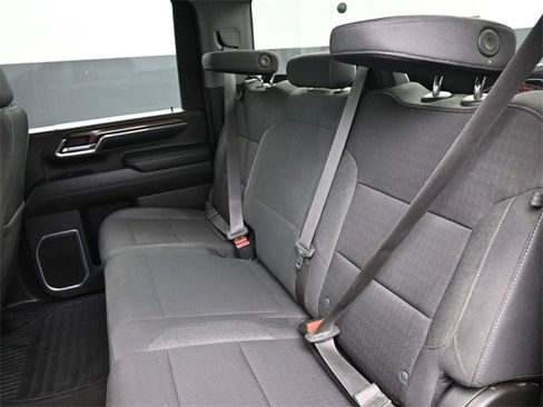 Used 2024 Chevrolet Silverado 2500 LT w/ Z71 Off-Road Package image 16