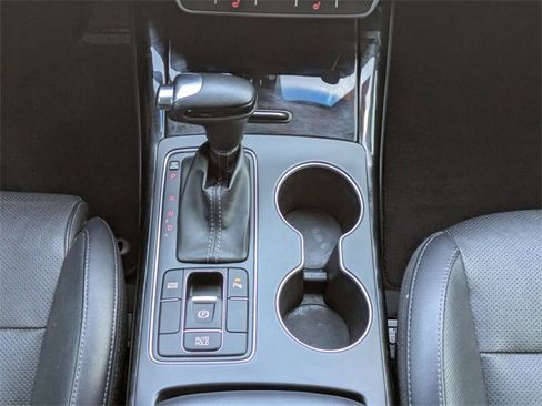 Used 2019 Kia Sorento SX image 22