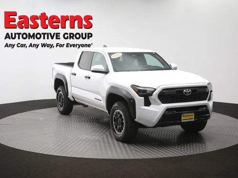 Used 2024 Toyota Tacoma TRD Off-Road AWD/4WD image 53