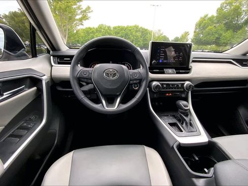 Used 2024 Toyota RAV4 XLE Premium FWD image 6