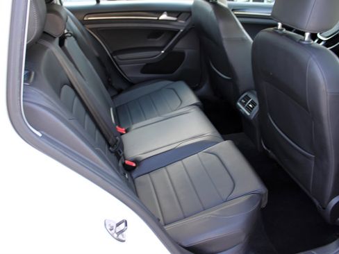 Used 2015 Volkswagen Golf SEL image 19