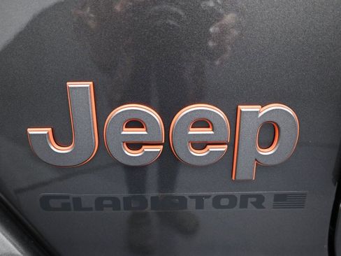 New 2025 Jeep Gladiator Mojave image 29