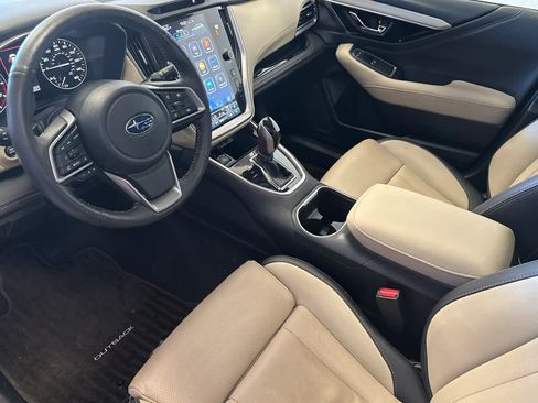 Used 2025 Subaru Outback Limited XT image 9