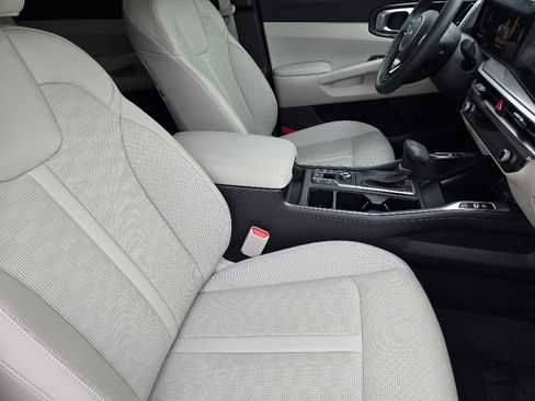 New 2025 Kia Sorento S w/ Panoramic Sunroof Package image 10