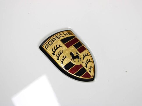 Used 2014 Porsche Cayenne Platinum Edition AWD/4WD image 8
