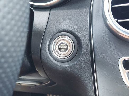 Used 2022 Mercedes-Benz GLC 300 image 21