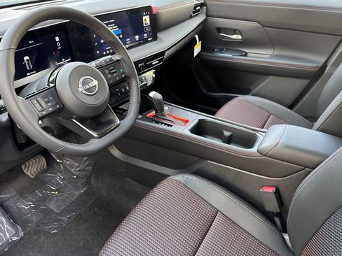 New 2026 Nissan Kicks SR image 7