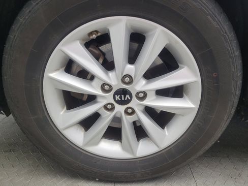 Used 2020 Kia Sorento LX AWD/4WD image 31