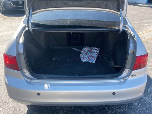 Used 2005 Honda Accord LX image 14