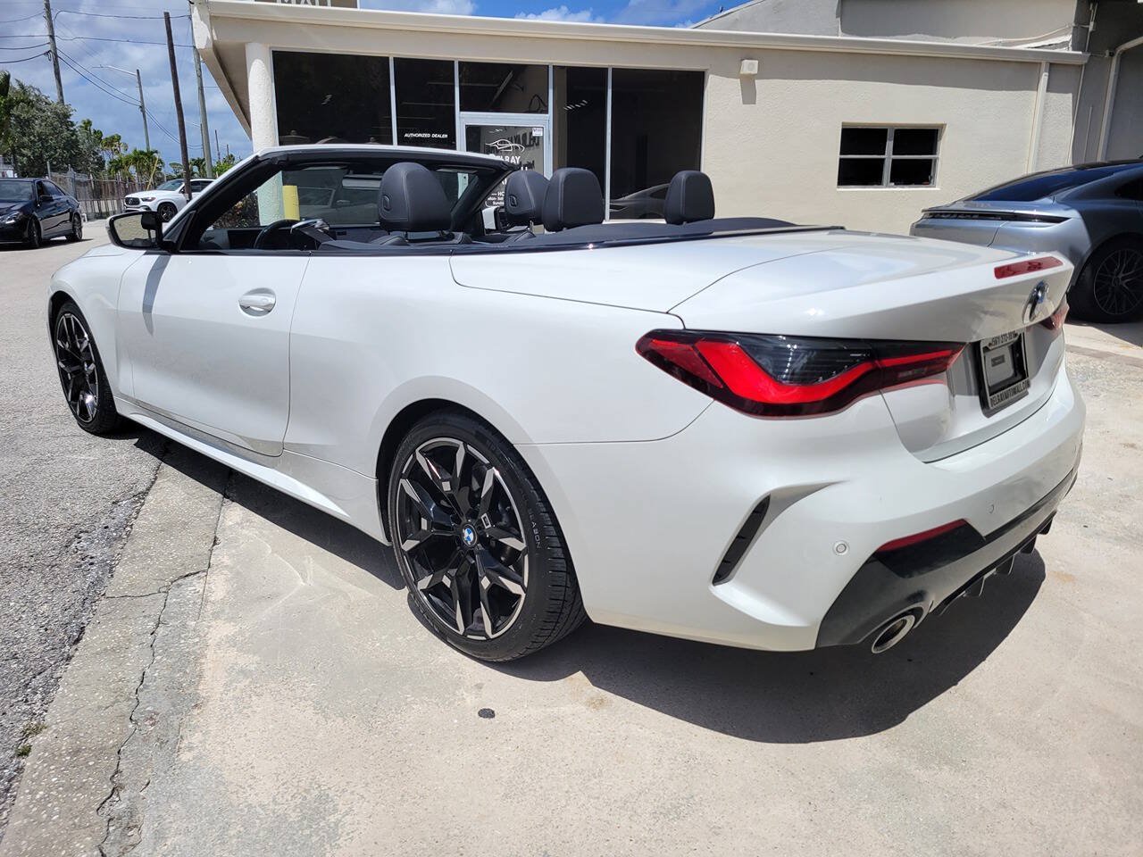 Used 2026 BMW 430i Convertible RWD image 7
