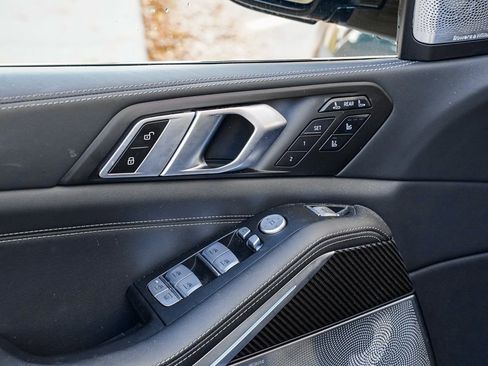 Certified 2025 BMW X7 M60i image 10