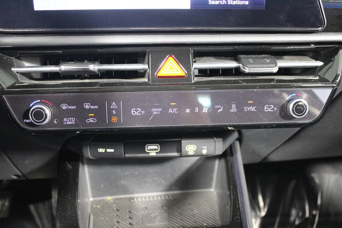 Used 2024 Kia Niro Wind FWD image 14