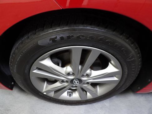 Used 2017 Hyundai Elantra SE FWD image 18