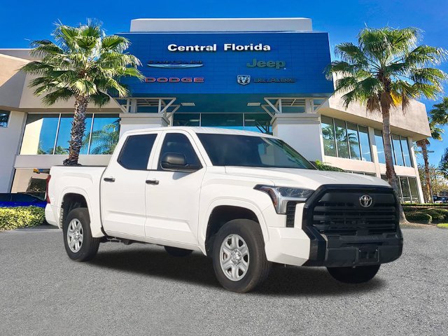 Used 2025 Toyota Tundra SR w/ SR Tow Package AWD/4WD image 2
