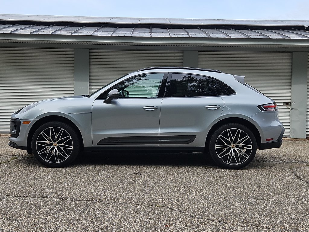 Certified 2026 Porsche Macan Turbo AWD/4WD image 2