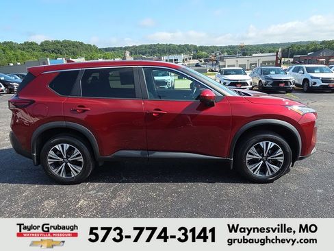 Used 2023 Nissan Rogue SV AWD/4WD image 9
