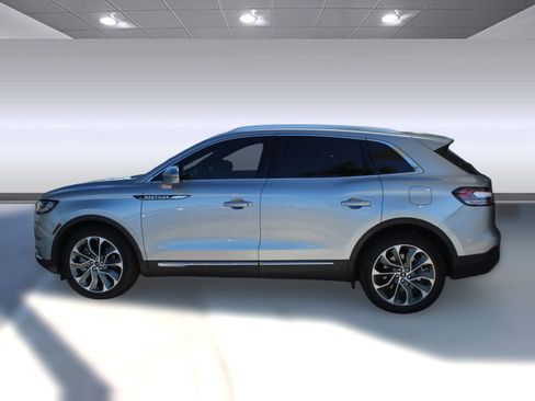 Used 2023 Lincoln Nautilus Reserve w/ Equipment Group 201A image 2