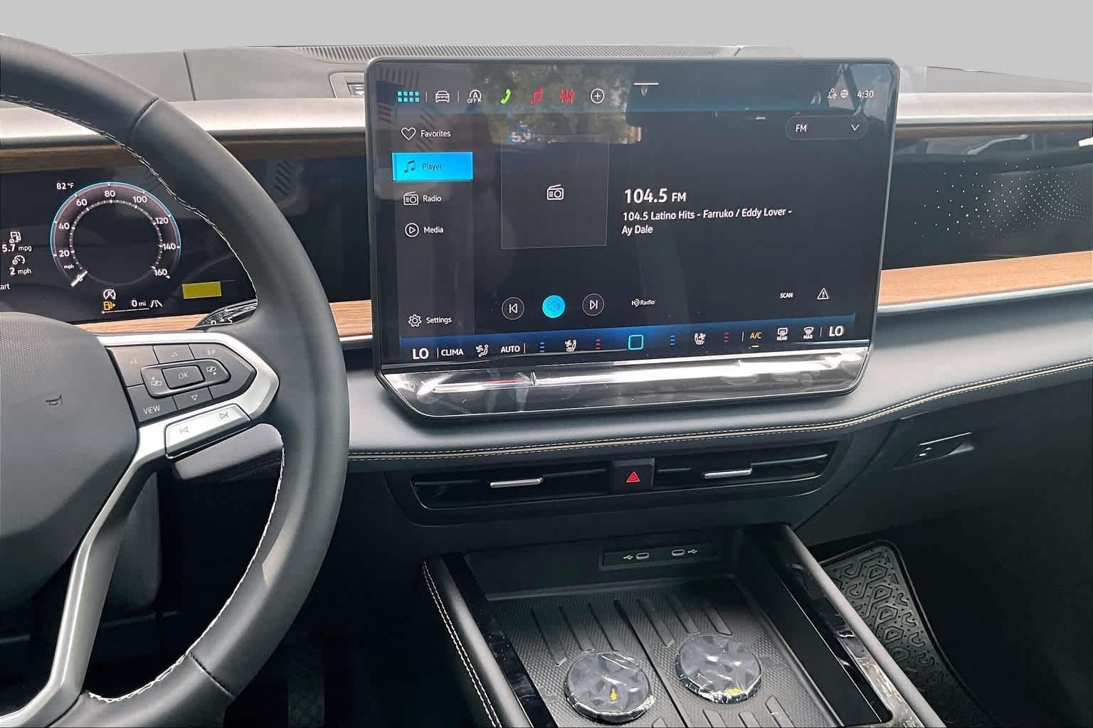 New 2027 Volkswagen Atlas SE FWD image 6