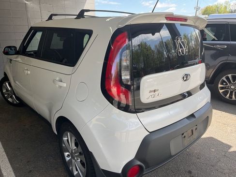 Used 2015 Kia Soul + w/ Audio Package image 16