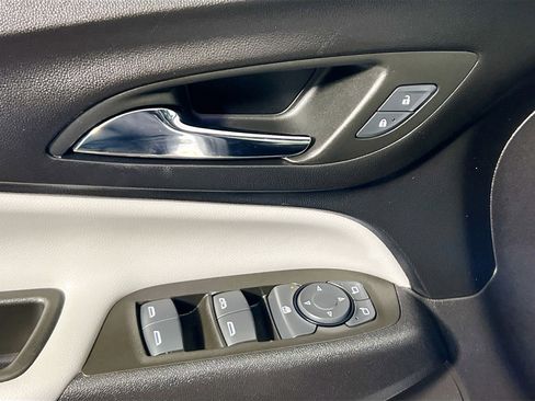 Used 2024 Chevrolet Equinox LS w/ LS Convenience Package image 16