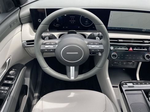 New 2025 Hyundai Tucson Limited image 24