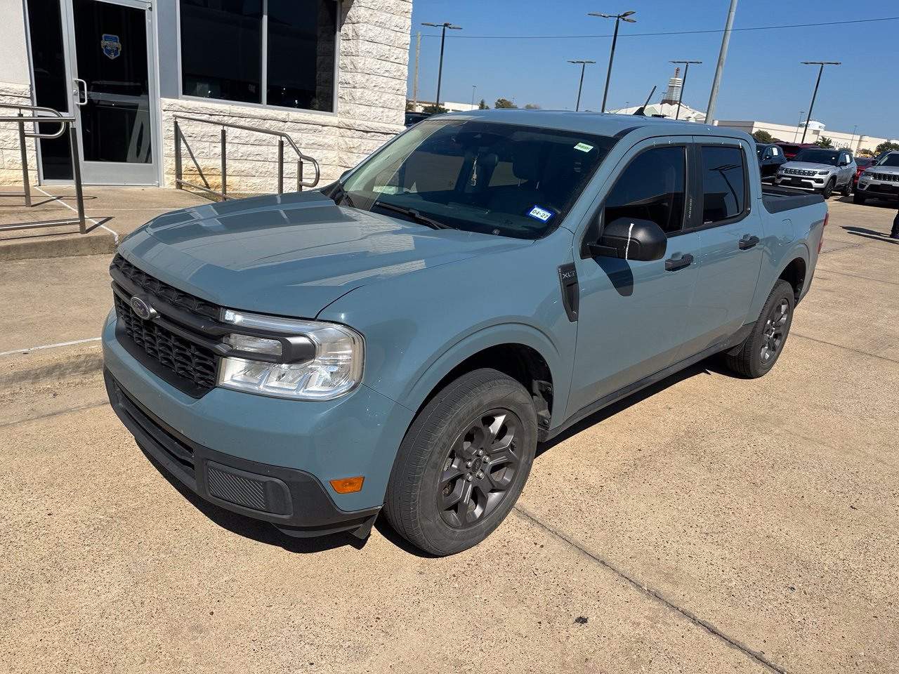 Used 2023 Ford Maverick XLT FWD image 1