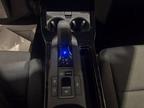 Used 2024 Toyota Prius LE image 20