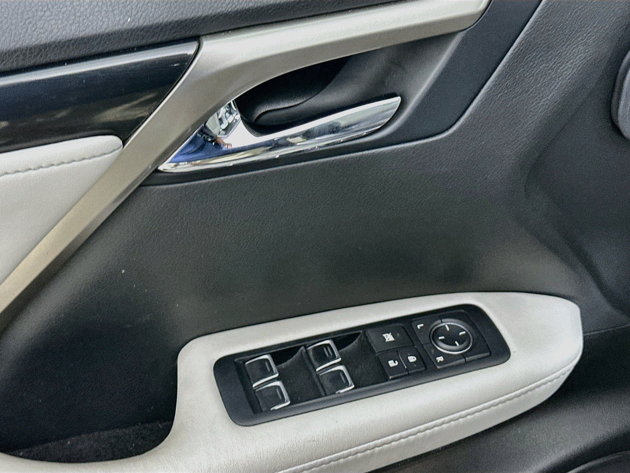 Used 2016 Lexus RX 350 AWD w/ Accessory Package image 15