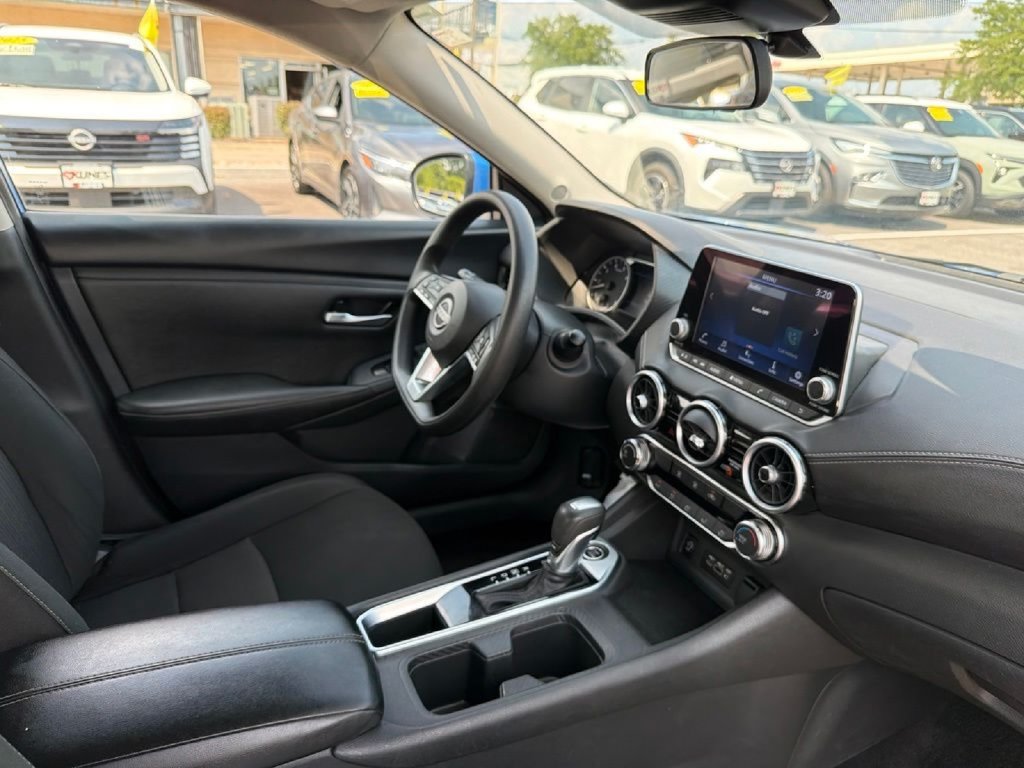 Used 2025 Nissan Sentra SV FWD image 13