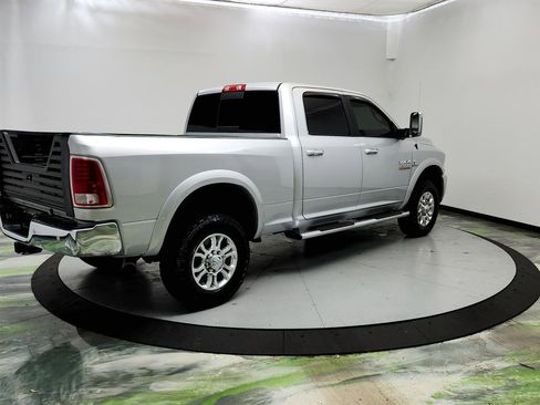 Used 2018 RAM 2500 Laramie AWD/4WD image 5