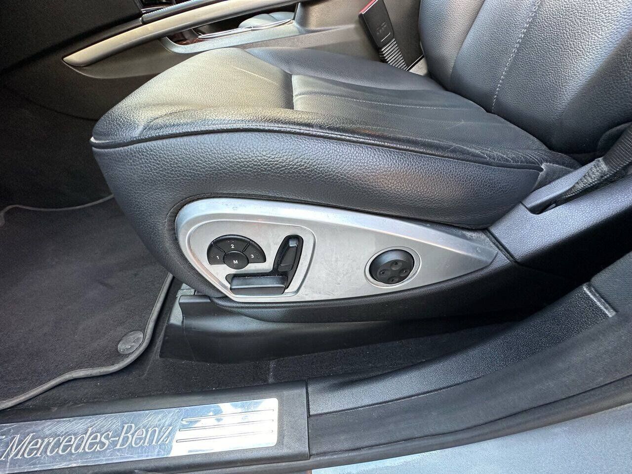 Used 2011 Mercedes-Benz GL 320 BlueTEC 4MATIC image 9