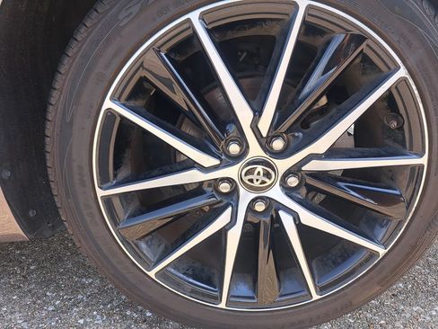 Used 2024 Toyota Camry SE FWD image 25