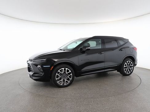 Used 2025 Chevrolet Blazer RS image 4