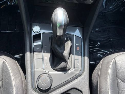 Used 2020 Volkswagen Tiguan SEL Premium R-Line AWD/4WD image 24