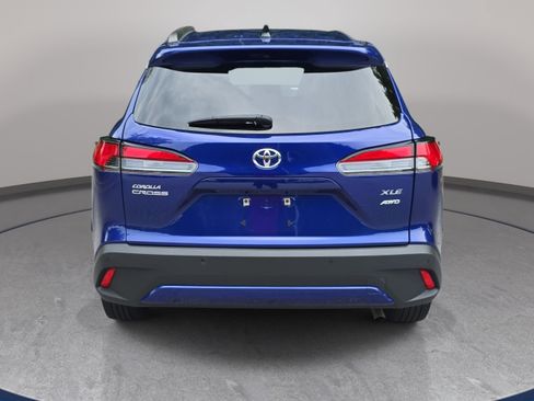 Used 2025 Toyota Corolla Cross XLE AWD/4WD image 6