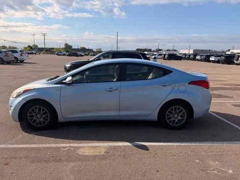 Used 2011 Hyundai Elantra Limited FWD image 3