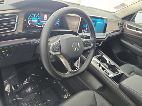Certified 2025 Volkswagen Atlas SEL AWD/4WD image 17