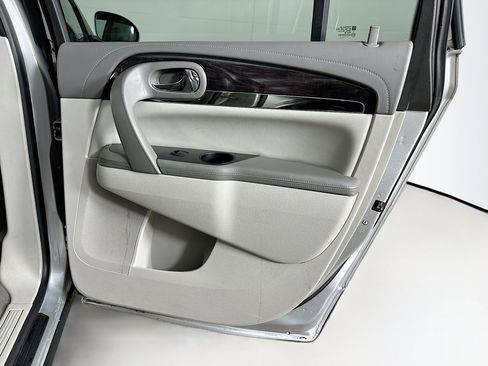 Used 2017 Buick Enclave Leather image 32