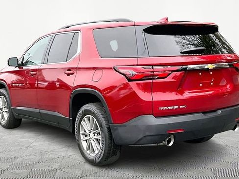 Used 2023 Chevrolet Traverse LT image 4