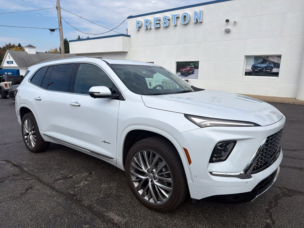 Used 2026 Buick Enclave Avenir w/ Super Cruise Package AWD/4WD image 2