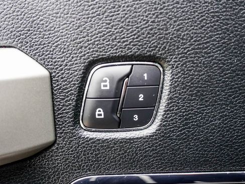 Used 2018 Ford F350 Lariat w/ Lariat Ultimate Package image 19