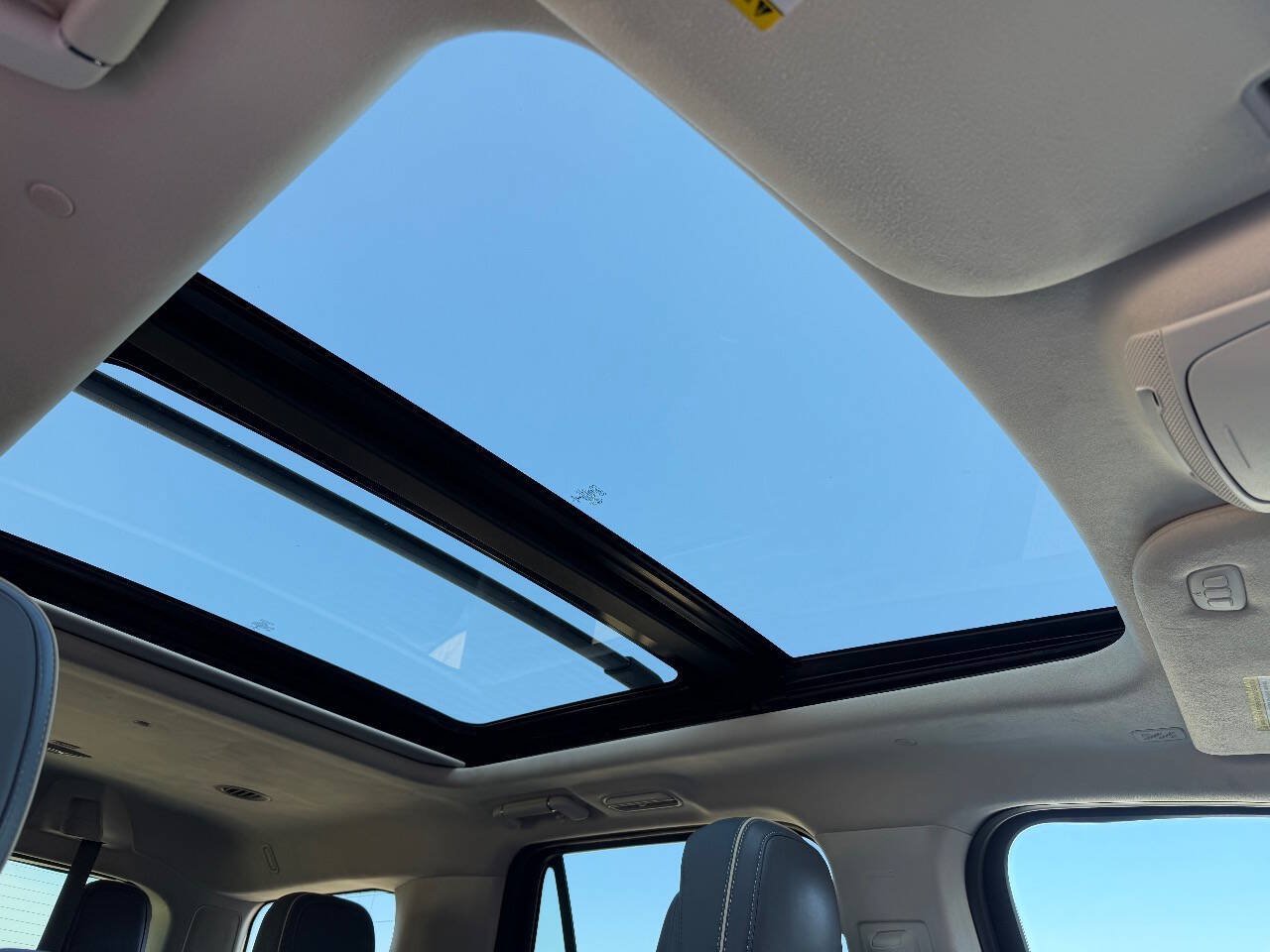 Used 2020 Lincoln Navigator Black Label w/ Cargo Convenience Package AWD/4WD image 26