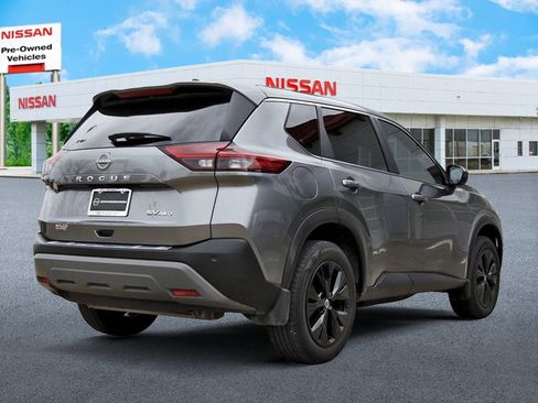 Used 2023 Nissan Rogue SV AWD/4WD image 4