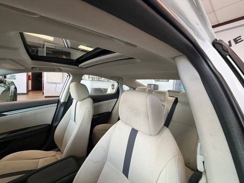 Used 2020 Honda Civic EX image 17